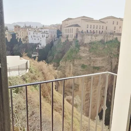Apartment Singular