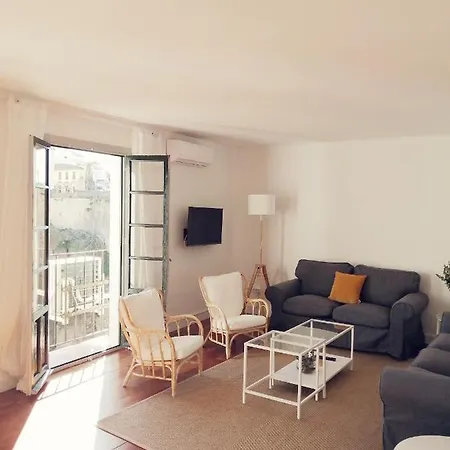 Apartment Singular