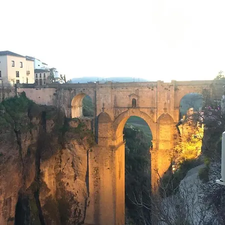 Singular * Ronda